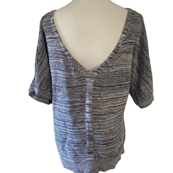 Women's LOFT Gray & White Striped Sweater Size M - Picture 2 of 6